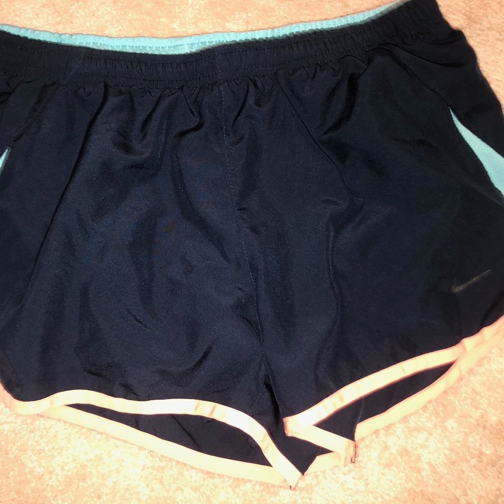 NIKE TEMPO SHORTS- NAVY
